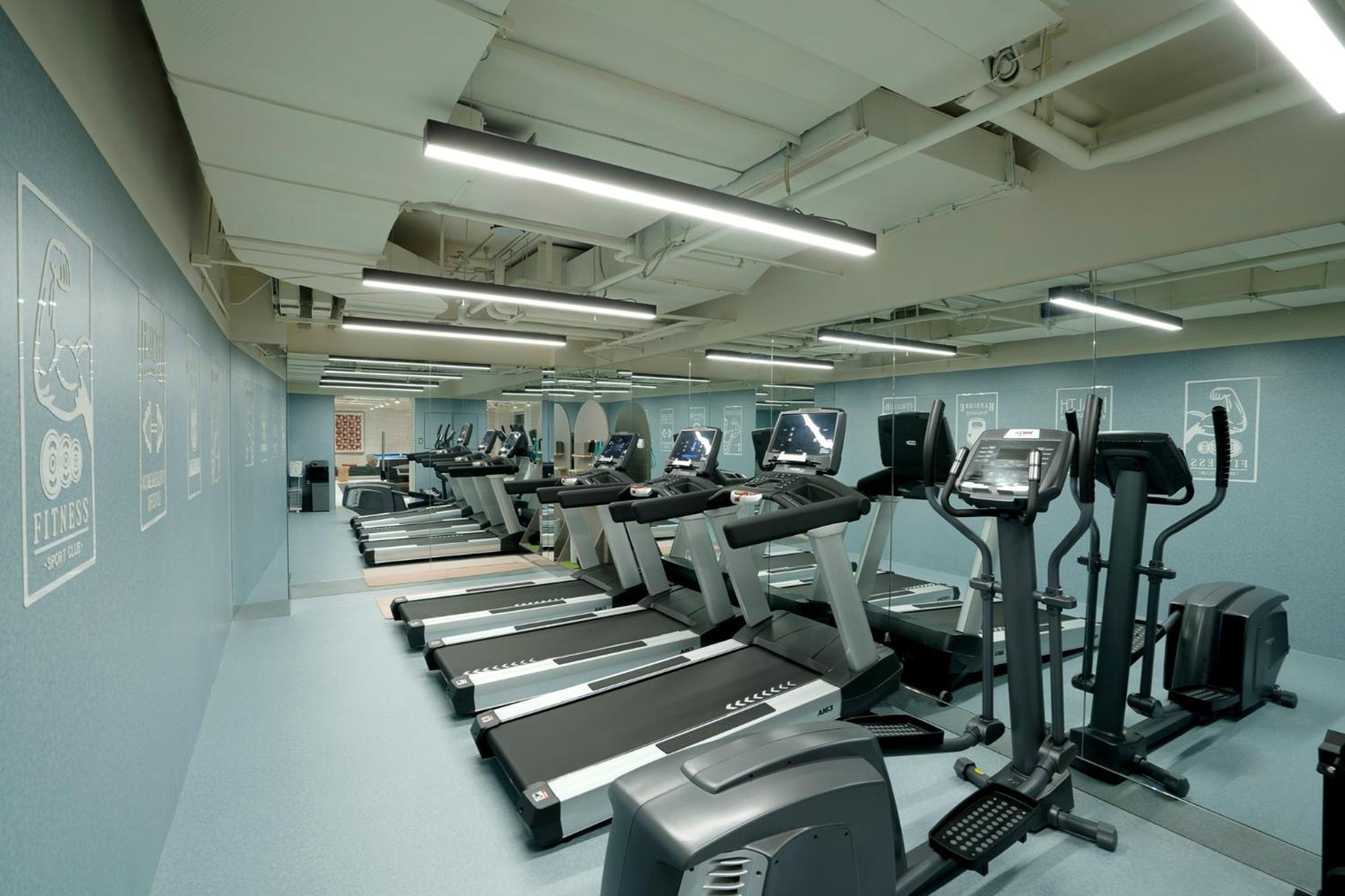 Base-Beijing Wangfujing Serviced Apartment- In Hutong &Bike Rental &Close To Forbidden City, Tian'Anmen Square &Subway Nearby &Free Coffee &Washing Machine,Kitchen &Restaurant Discount &English Speaking &High Speed Free Wifi Exteriér fotografie The gym at the National Olympic Training Centre