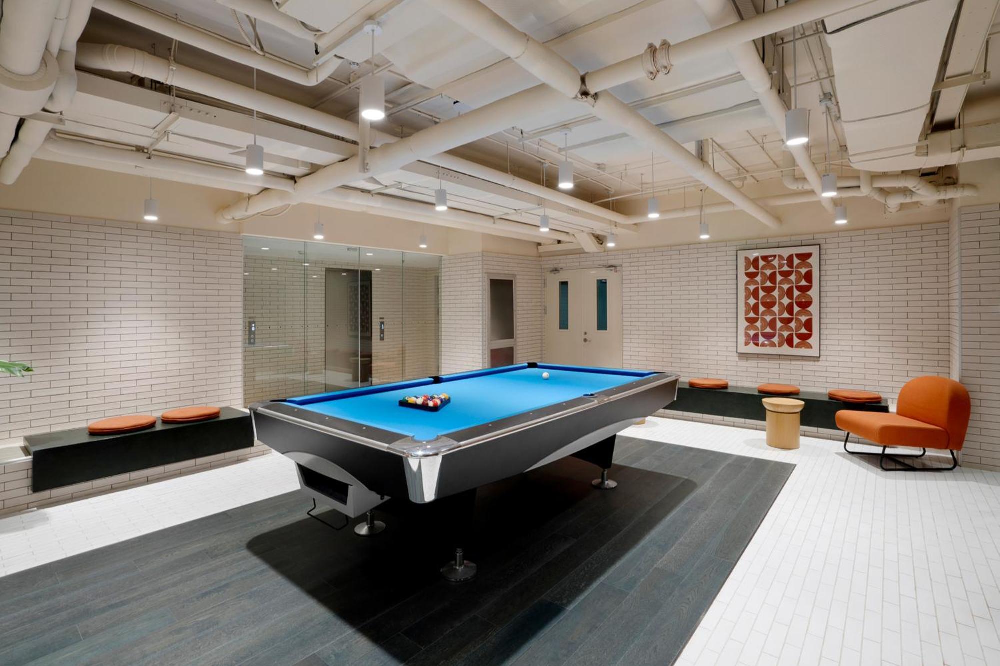 Base-Beijing Wangfujing Serviced Apartment- In Hutong &Bike Rental &Close To Forbidden City, Tian'Anmen Square &Subway Nearby &Free Coffee &Washing Machine,Kitchen &Restaurant Discount &English Speaking &High Speed Free Wifi Exteriér fotografie The Billiard Room